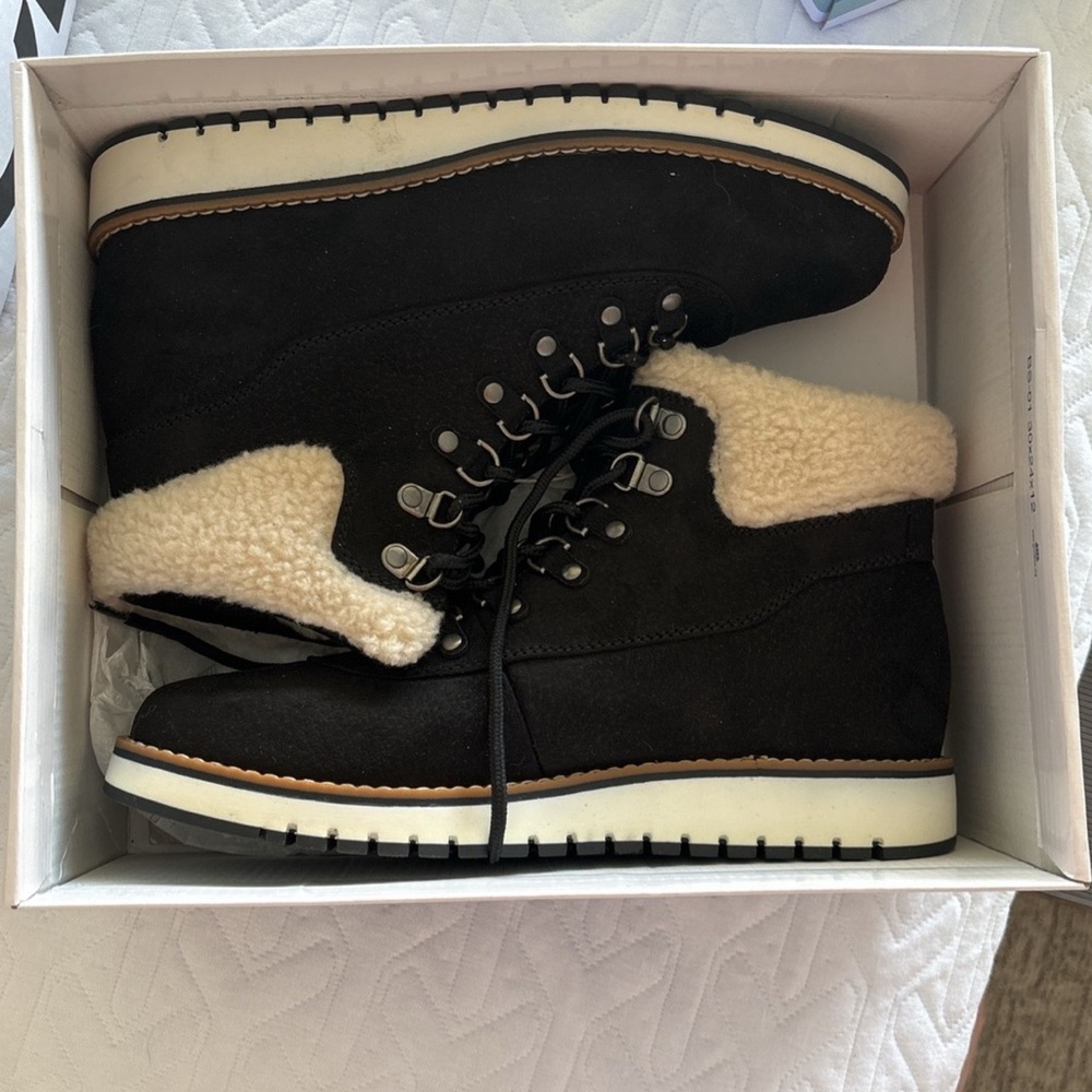 White Mountain Black Fabric Boots with Cream Accents - Picture 4 of 5